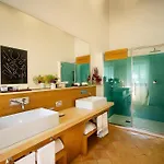Castello Di Postignano Relais Hotel