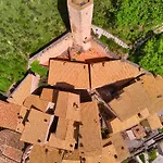 Castello Di Postignano Relais