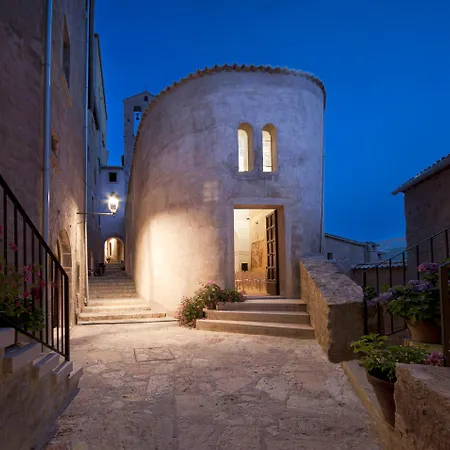 ホテル Castello Di Postignano Relais 4*