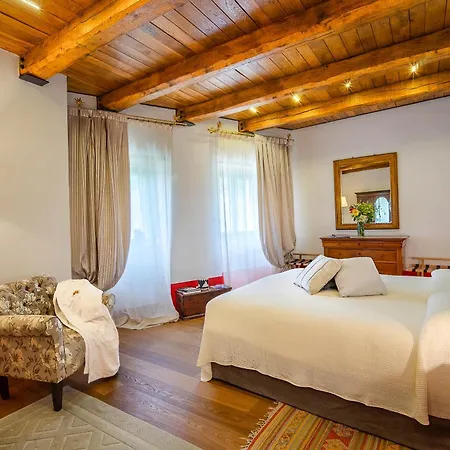 Castello Di Postignano Relais Hotel Sellano