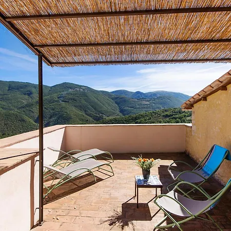 Castello Di Postignano Relais Hotel Sellano