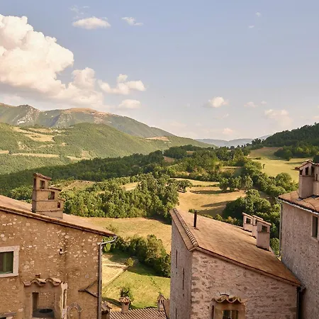 Castello Di Postignano Relais Sellano