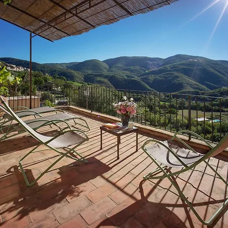 Castello Di Postignano Relais Szálloda Sellano