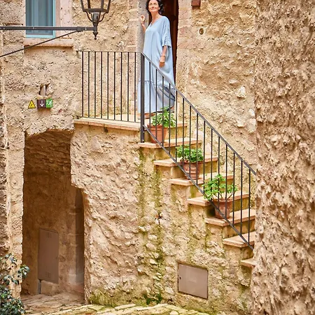 Castello Di Postignano Relais Hotel