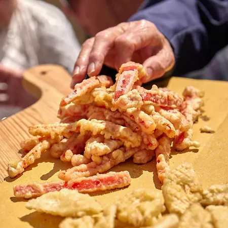 מלון Castello Di Postignano Relais