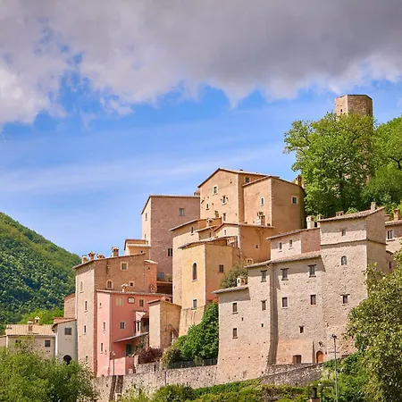 Castello Di Postignano Relais 4*