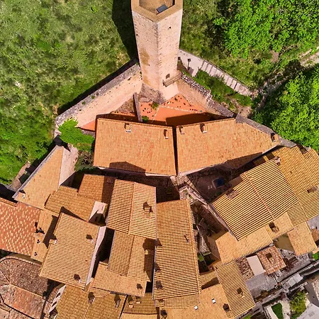 Castello Di Postignano Relais