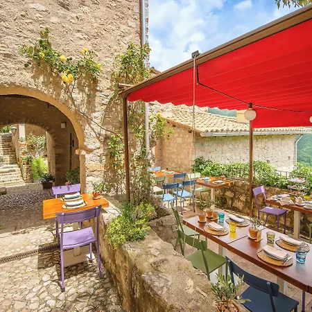 Castello Di Postignano Relais Sellano
