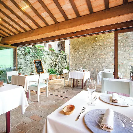 Castello Di Postignano Relais Sellano