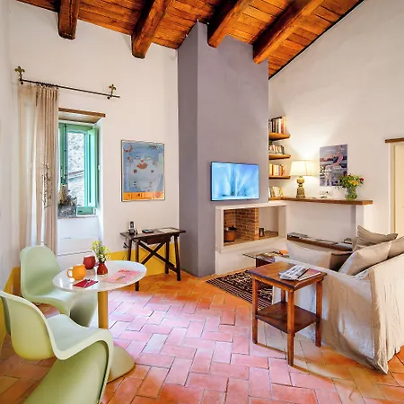 Castello Di Postignano Relais ホテル