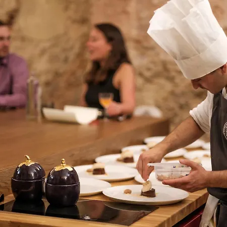 Castello Di Postignano Relais Hotel 4*