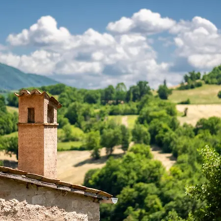 Castello Di Postignano Relais 4* Sellano