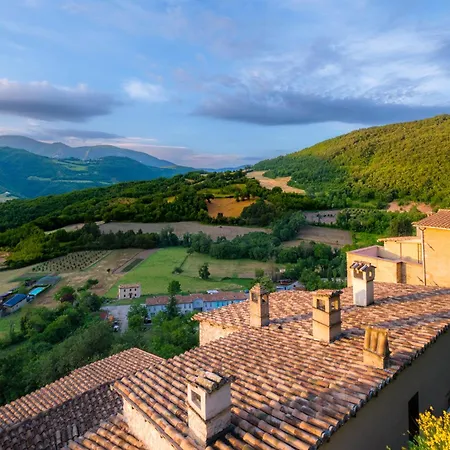 Hotel Castello Di Postignano Relais