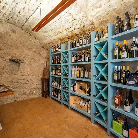 Castello Di Postignano Relais 4*