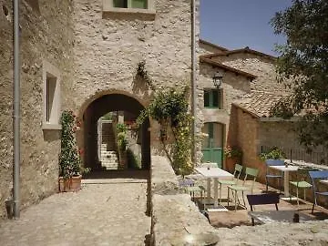 Castello Di Postignano Relais