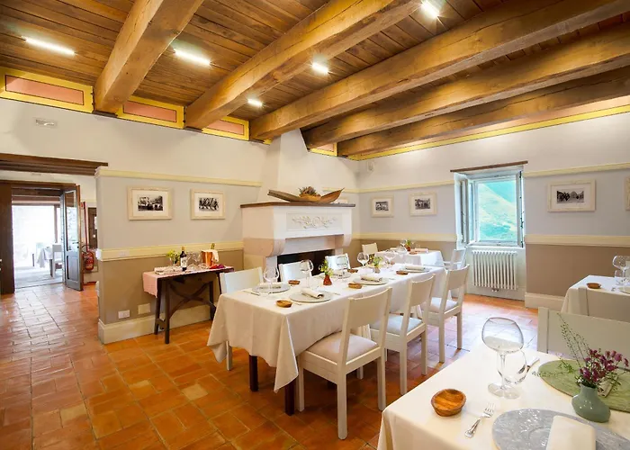 Szálloda Castello Di Postignano Relais Sellano