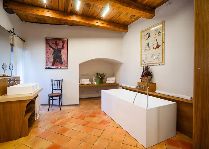 Szálloda Castello Di Postignano Relais