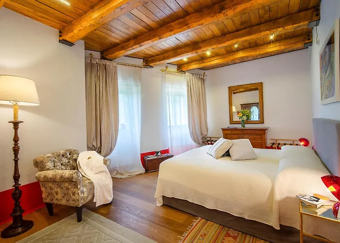 Castello Di Postignano Relais Szálloda Sellano