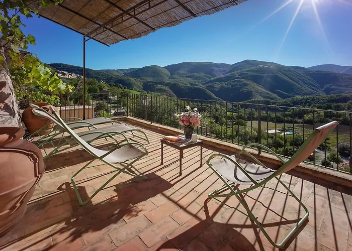 Castello Di Postignano Relais Hotel Sellano