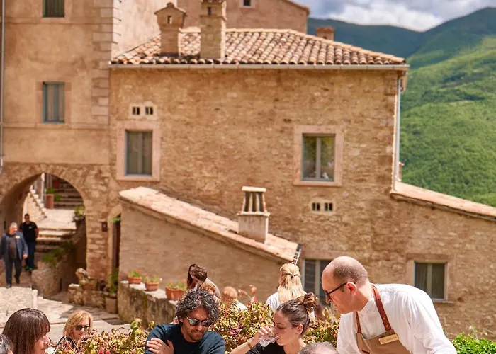 Castello Di Postignano Relais Hotel