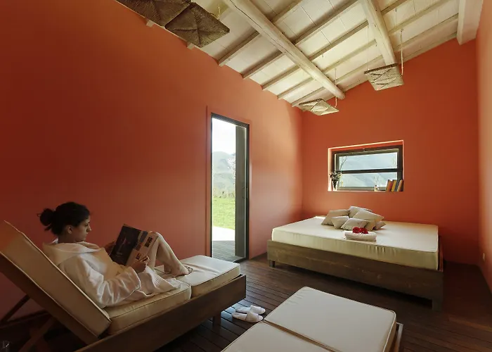 Castello Di Postignano Relais Hotel Sellano