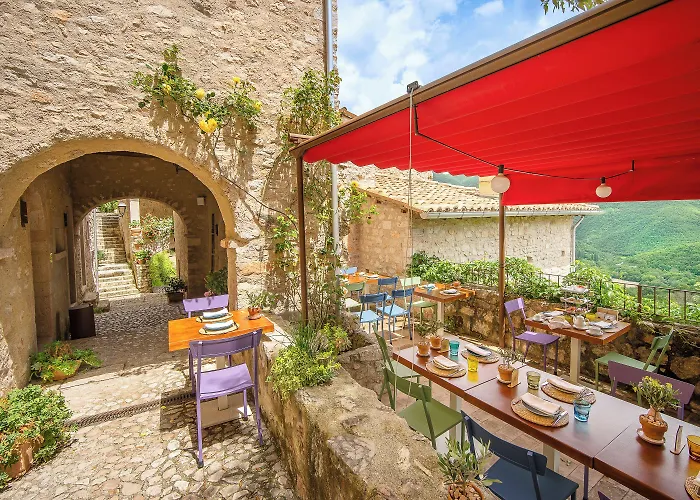 Castello Di Postignano Relais Sellano