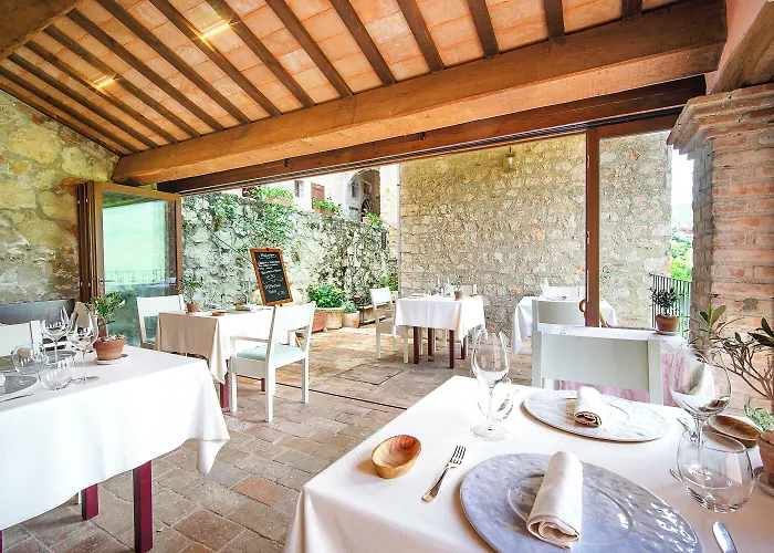 Castello Di Postignano Relais Sellano