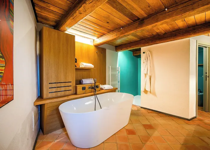 Hotel Castello Di Postignano Relais 4*