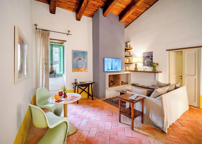 Castello Di Postignano Relais Hotel